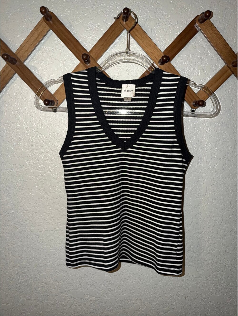 Maeve Black and White Striped Sleeveless V-Neck Tank Top Size S